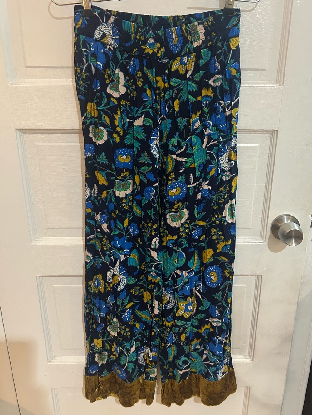 Anthropologie wide-legged floral pant. XXS